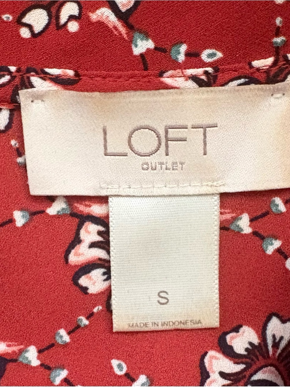 EUC LOFT Outlet Red Short Sleeve Patterned Blouse - Picture 3 of 6